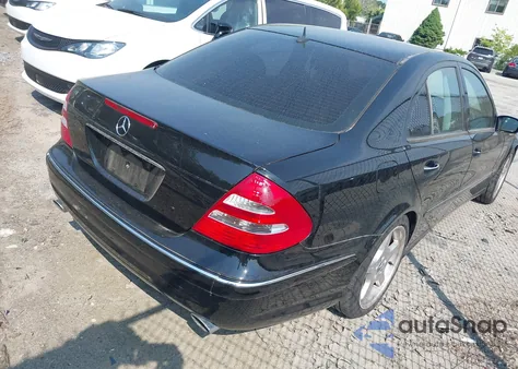 2005 Mercedes-Benz E 320 z USA, uszkodzony, nr VIN WDBUF65J35A640823